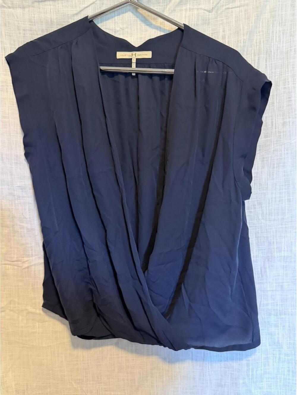HALSTON HERITAGE 100% silk plunge BLOUSE L
